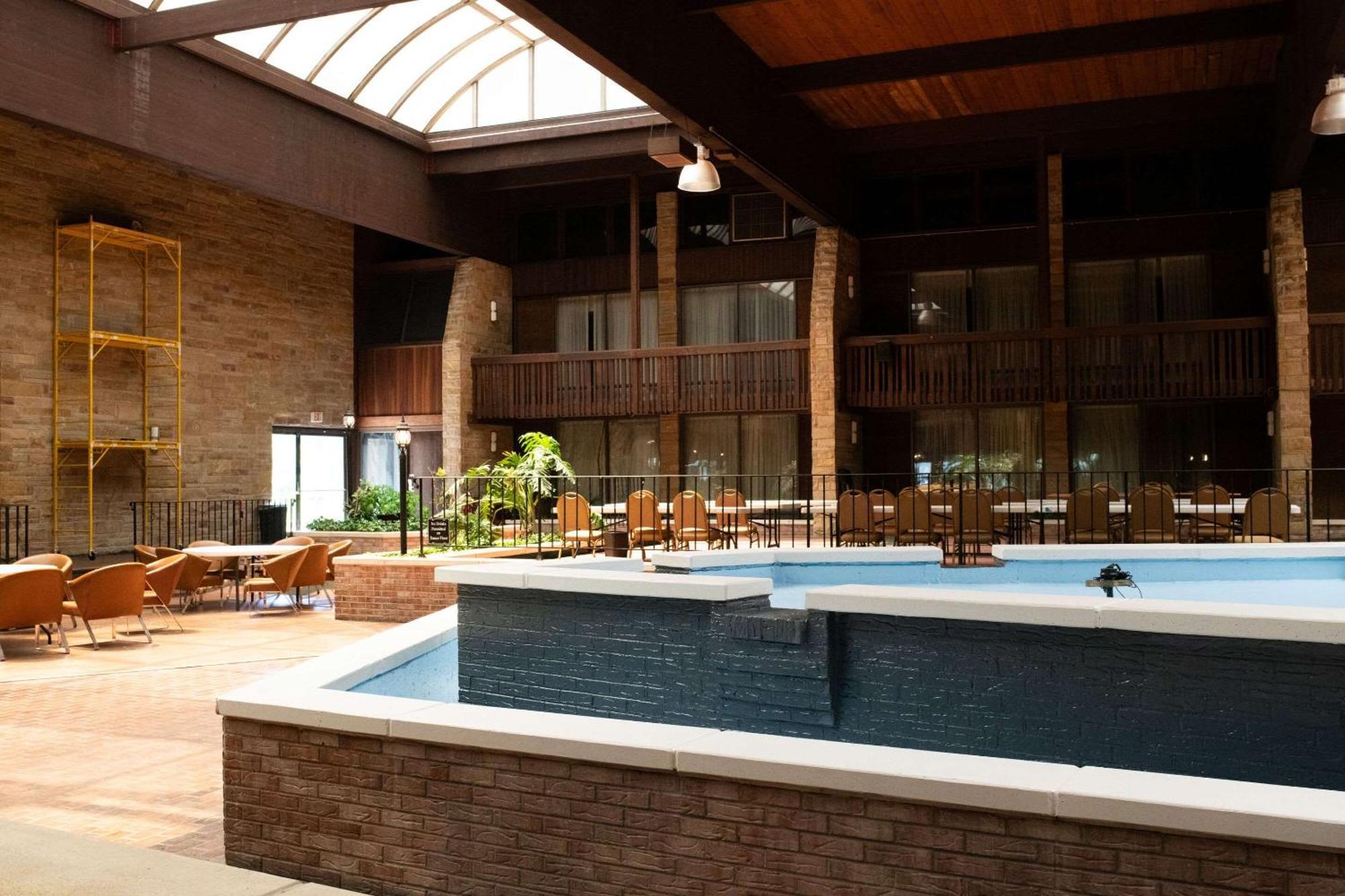 Quality Inn & Conference Center Somerset Exteriér fotografie