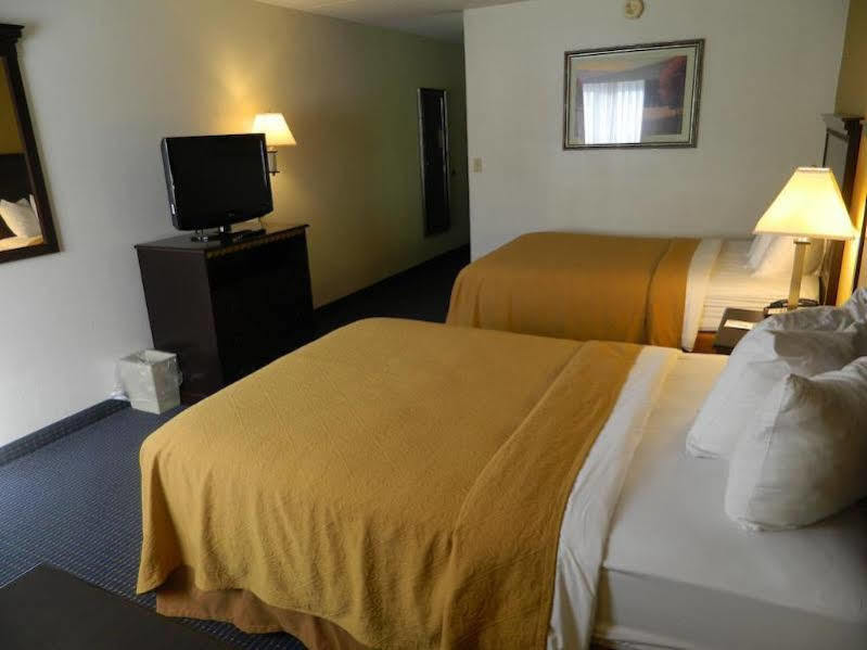Quality Inn & Conference Center Somerset Exteriér fotografie